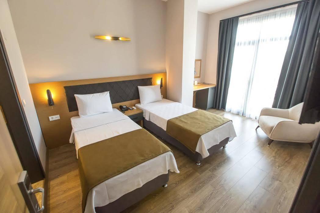 Big Point Plus Hotel Biga Esterno foto